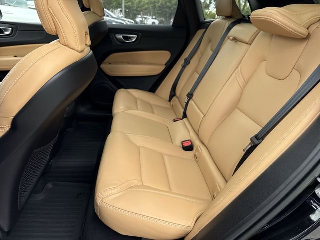Used 2023 Volvo XC60 B5 Ultimate AWD/4WD image 23