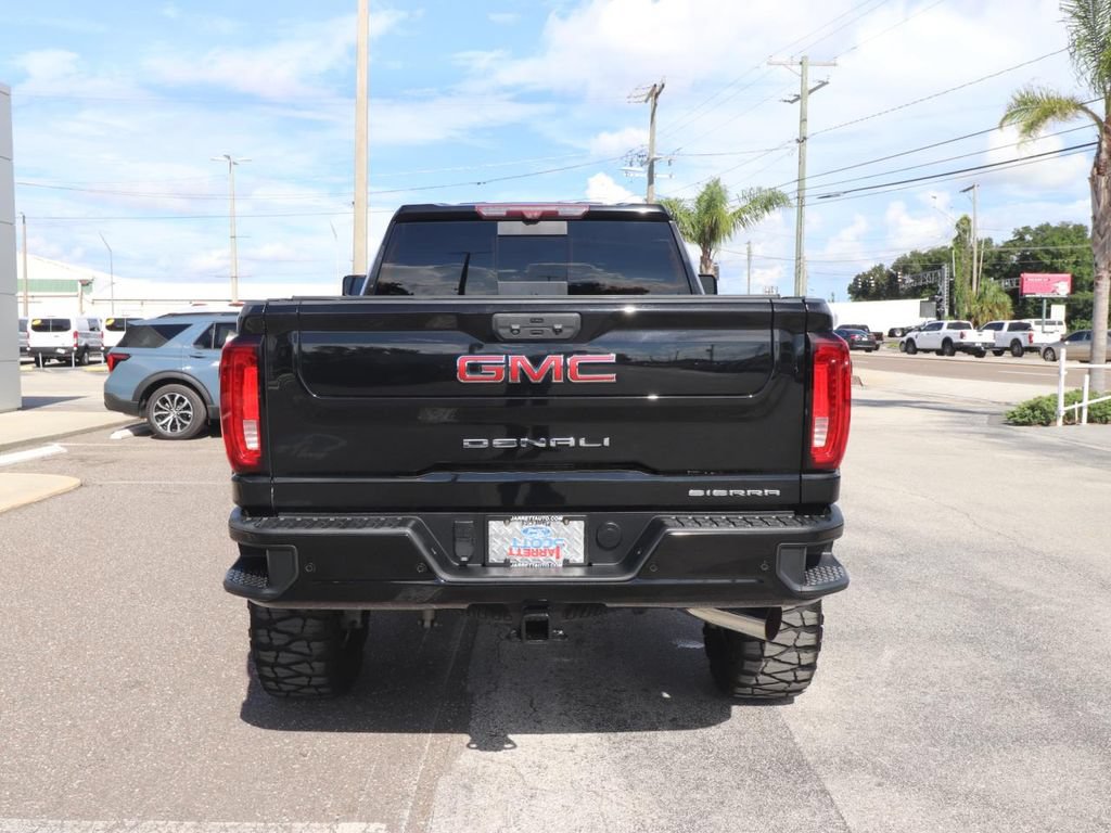 Used 2021 GMC Sierra 2500 Denali w/ Denali Black Diamond Edition AWD/4WD image 14