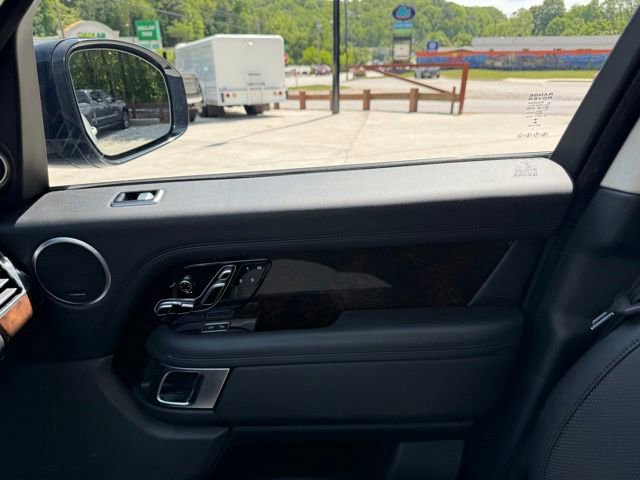 Used 2018 Land Rover Range Rover Supercharged AWD/4WD image 45
