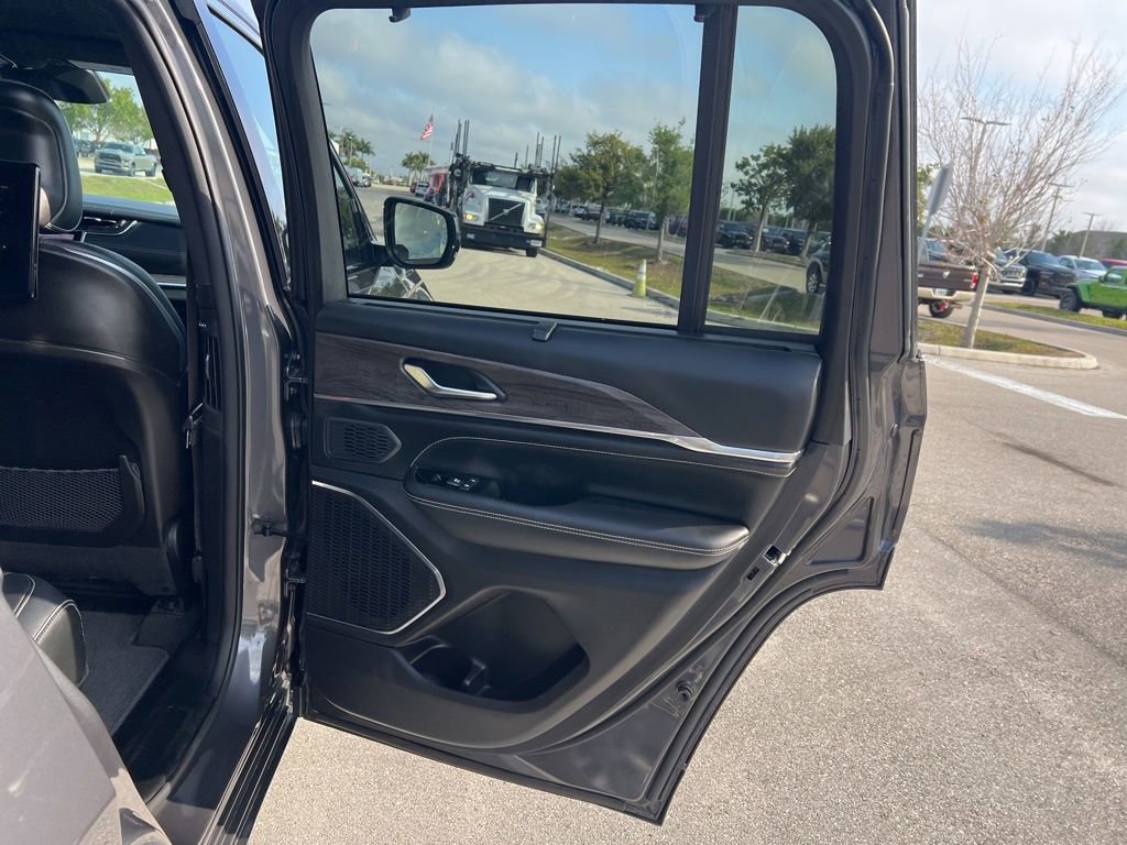 Certified 2023 Jeep Grand Cherokee Overland w/ Adv Protech Group III image 61