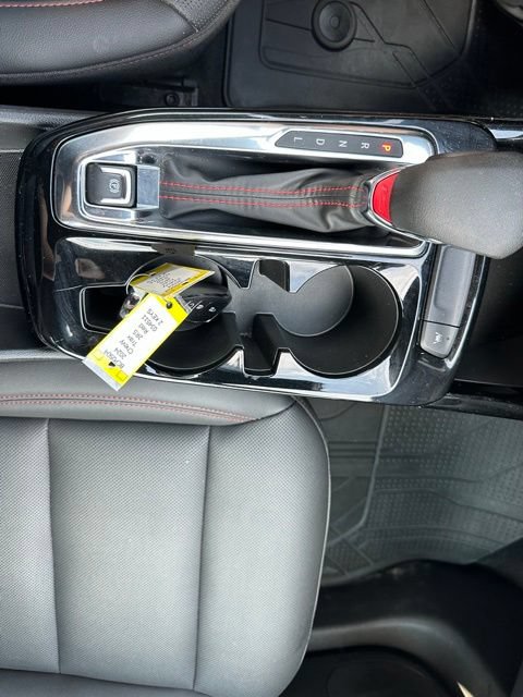Used 2024 Chevrolet Trax RS FWD image 13