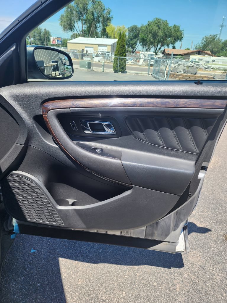 Used 2016 Ford Taurus Limited FWD image 6
