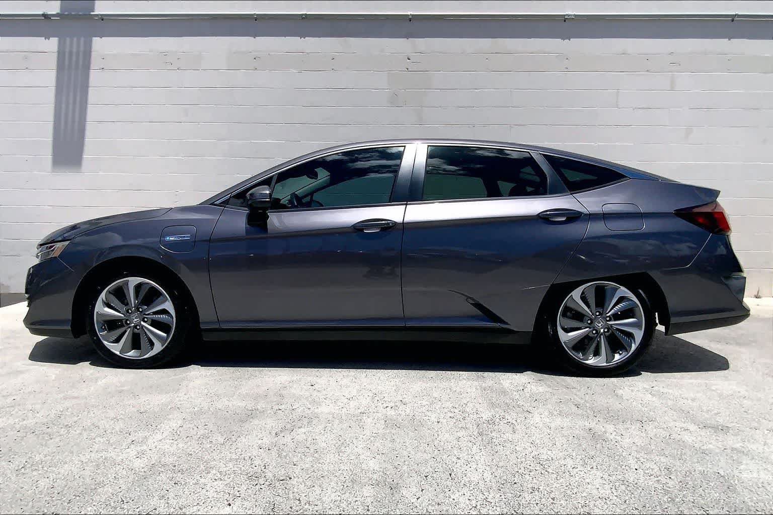 Used 2018 Honda Clarity Plug-In Hybrid image 3