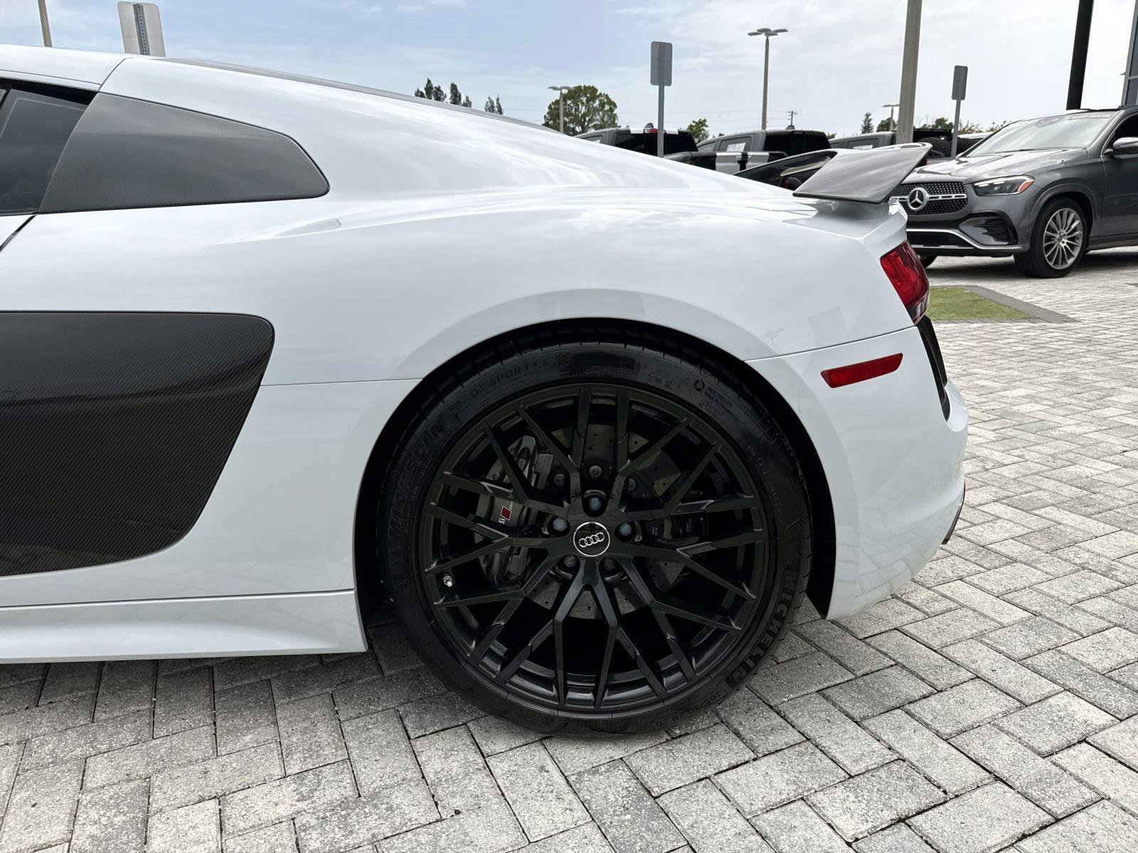 Used 2018 Audi R8 V10 plus AWD/4WD image 11