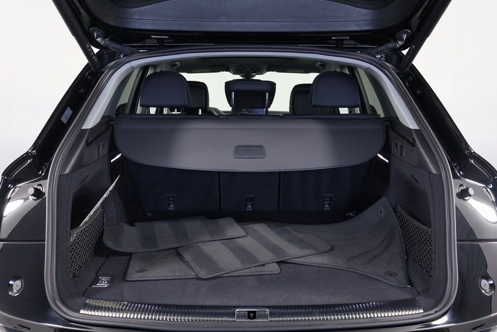 Used 2024 Audi Q5 e Premium image 14