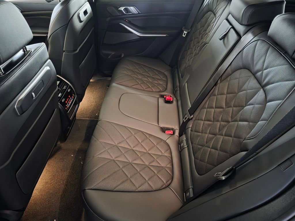 New 2026 BMW X5 sDrive40i RWD image 12