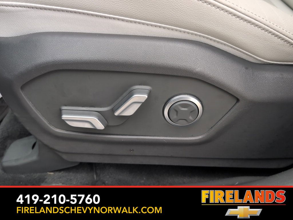 Used 2024 Hyundai Santa Fe Limited image 22