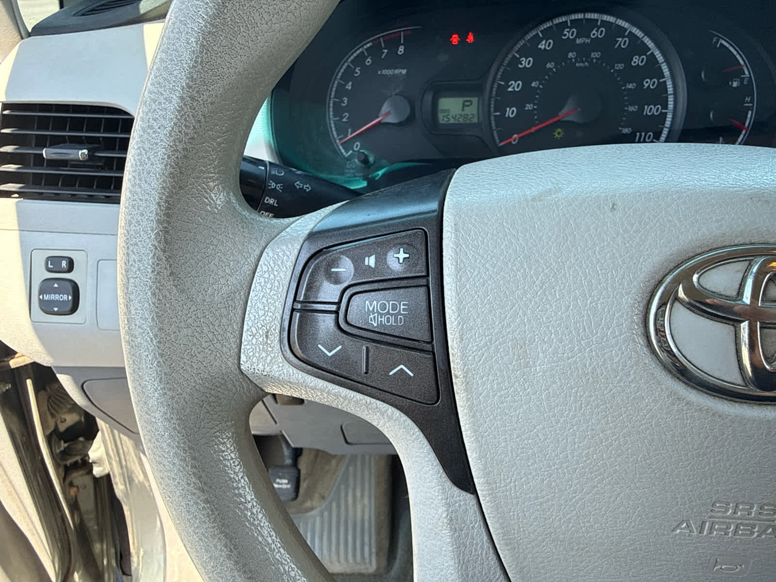 Used 2013 Toyota Sienna LE w/ Towing Pkg AWD/4WD image 15