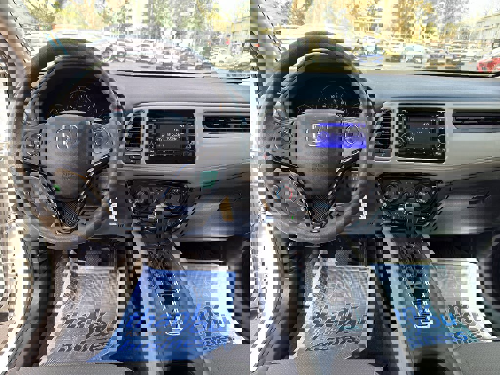 Certified 2021 Honda HR-V LX image 23