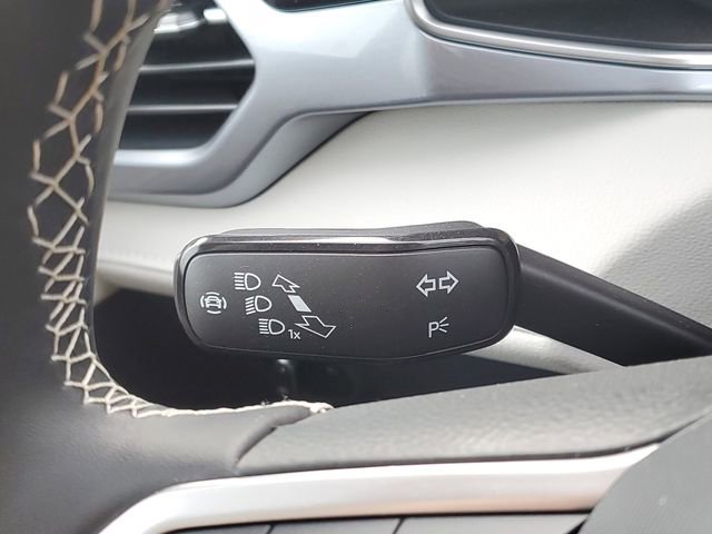 New 2026 Volkswagen Taos SEL AWD/4WD image 18
