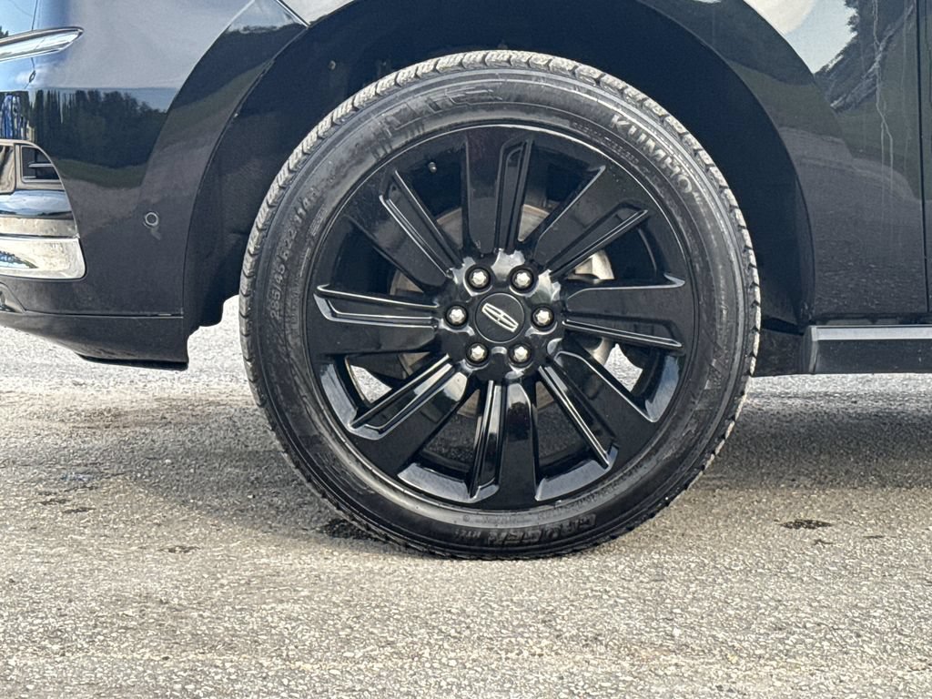 Used 2022 Lincoln Navigator Reserve AWD/4WD image 9