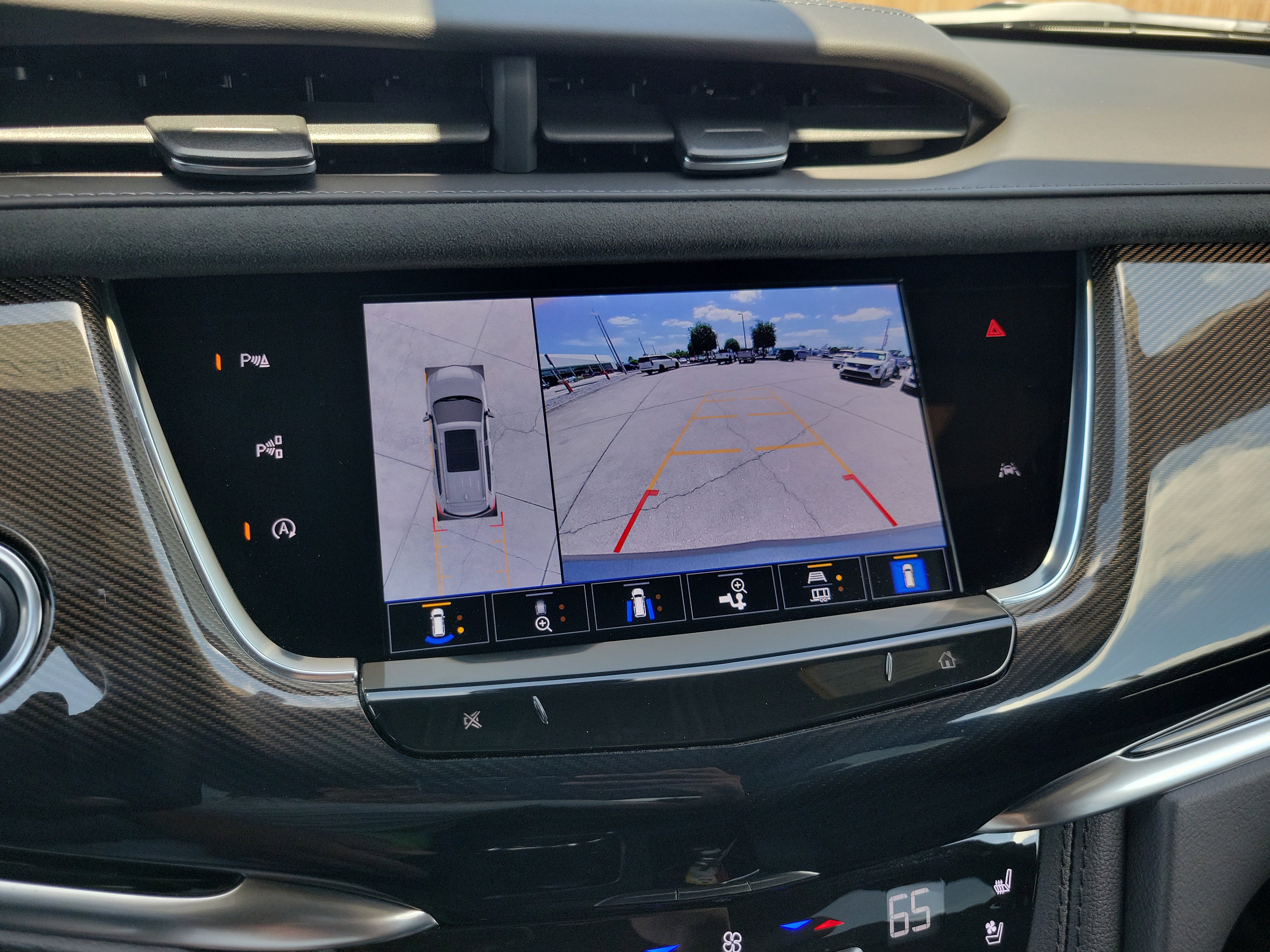 Certified 2025 Cadillac XT6 Premium Luxury w/ Platinum Package image 22