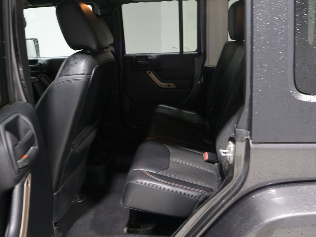 Used 2016 Jeep Wrangler Unlimited Sahara AWD/4WD image 17