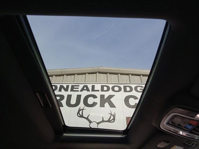 New 2026 RAM 2500 Laramie AWD/4WD image 35