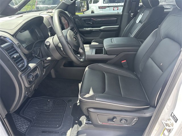 New 2025 RAM 1500 Limited w/ Trailer Tow Group image 9