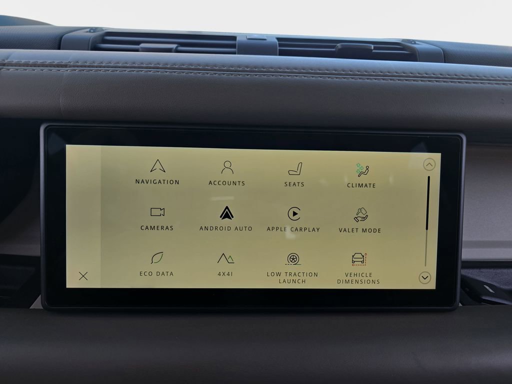 Certified 2020 Land Rover Defender 110 HSE AWD/4WD image 24