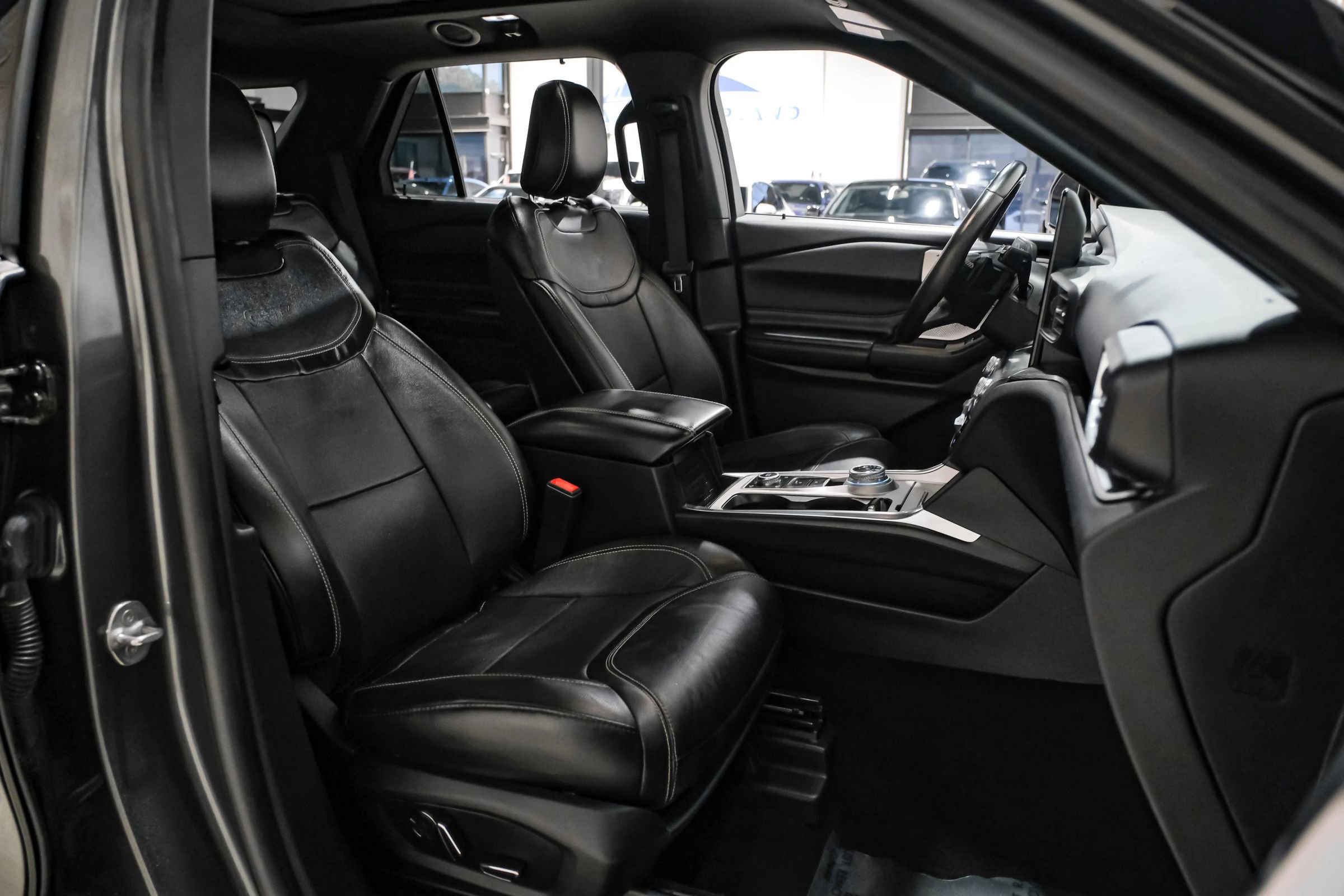 Used 2020 Ford Explorer ST w/ ST Street Pack image 33