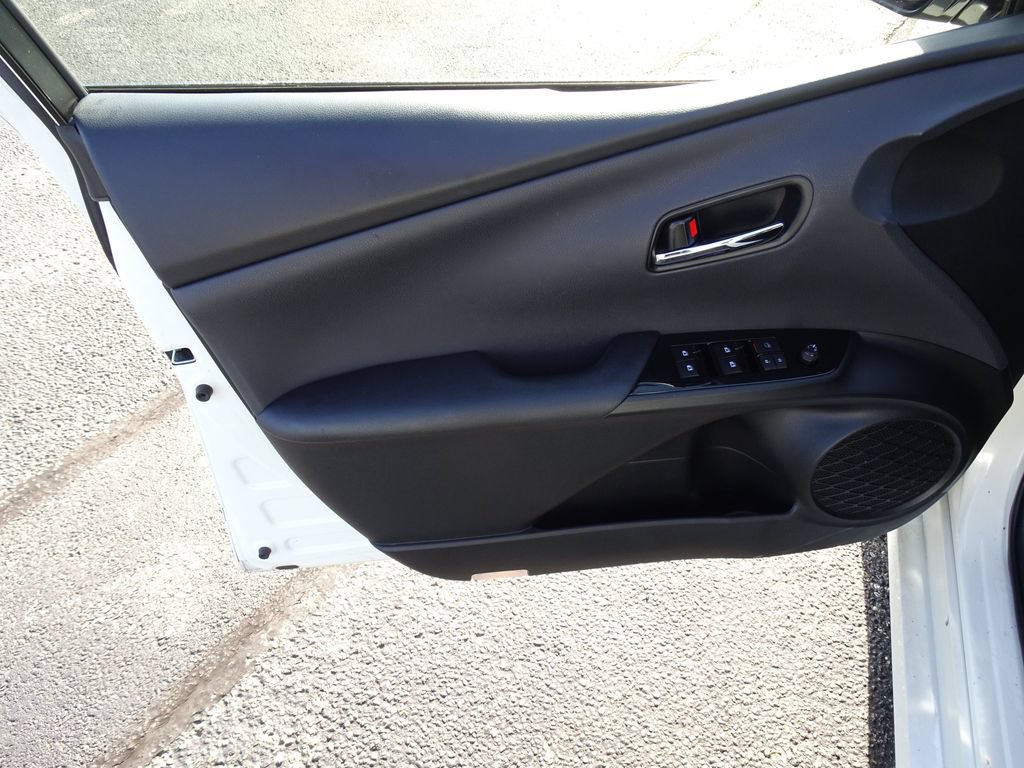 Used 2018 Toyota Prius Four Touring FWD image 13