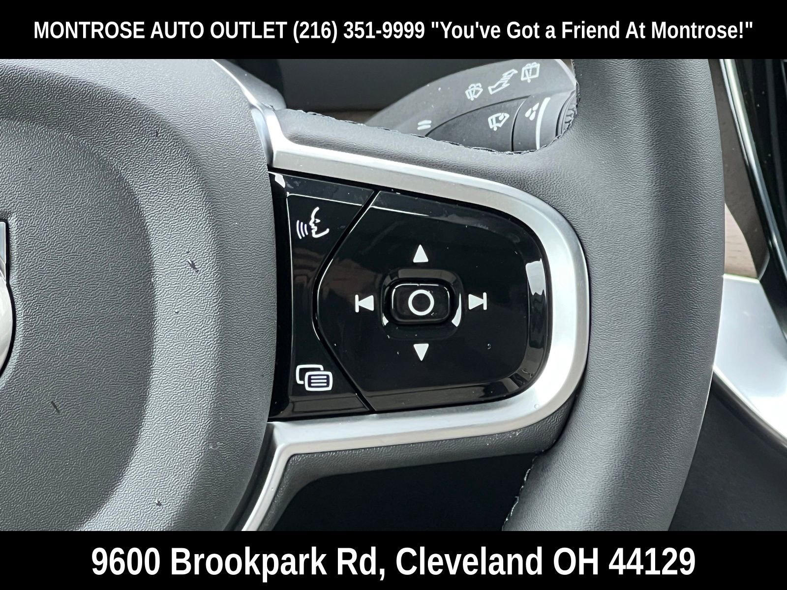 New 2026 Volvo XC90 B5 Plus w/ Protection Package Premier image 28