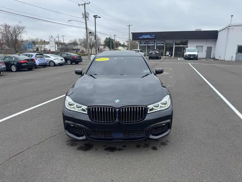 Used 2018 BMW 750i xDrive image 2