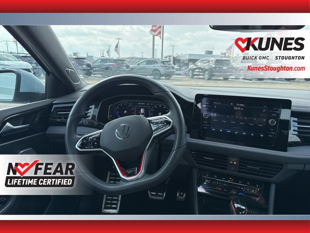 Used 2025 Volkswagen Jetta GLI Autobahn image 41