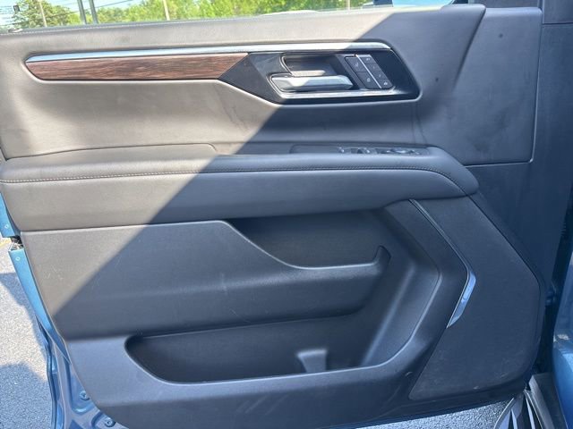Used 2025 Chevrolet Tahoe LT AWD/4WD image 37