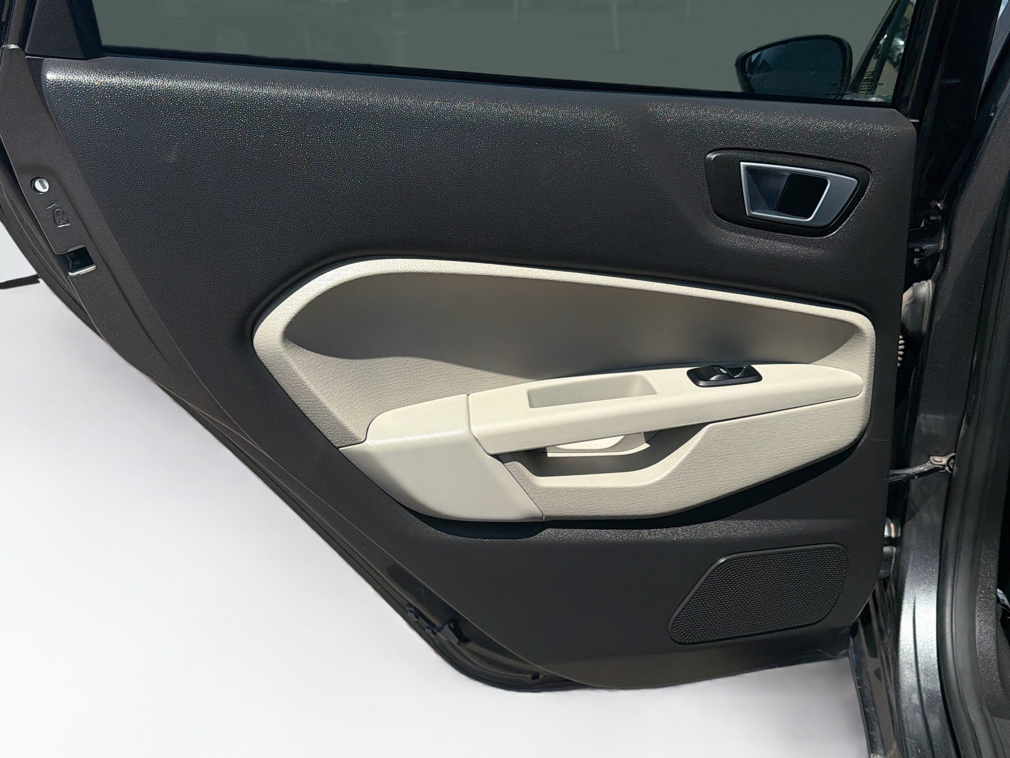 Used 2016 Ford Fiesta SE FWD image 25