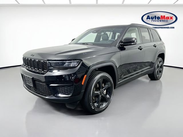 Used 2023 Jeep Grand Cherokee Altitude AWD/4WD image 5
