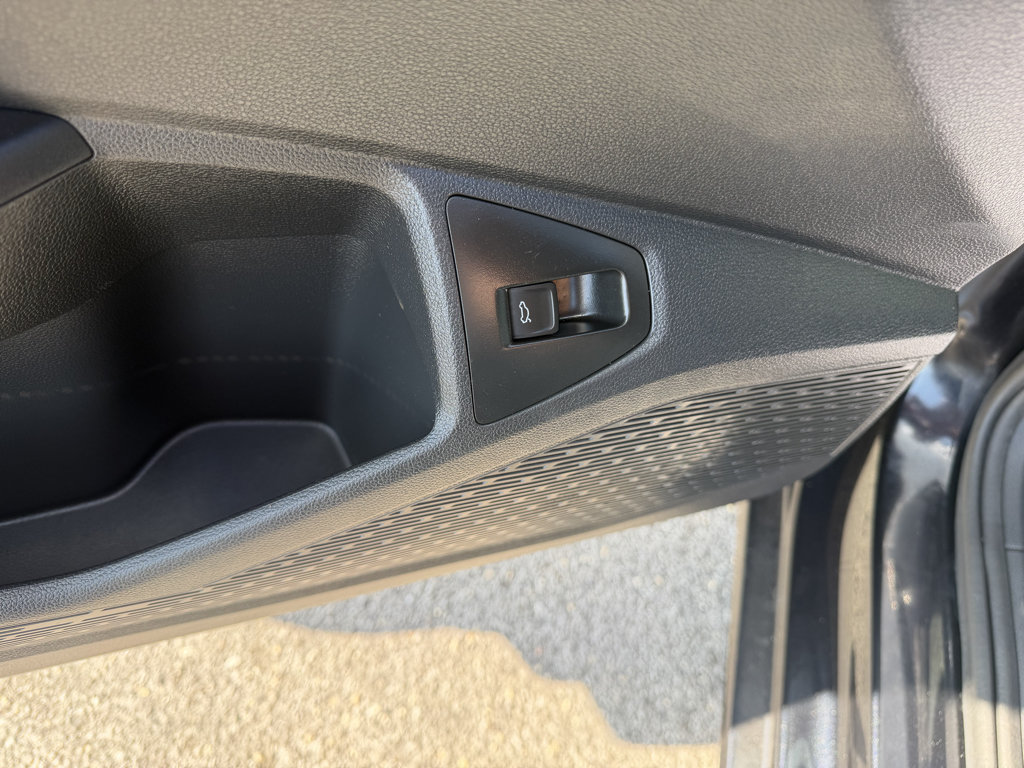 Used 2025 Volkswagen Jetta Sport FWD image 11