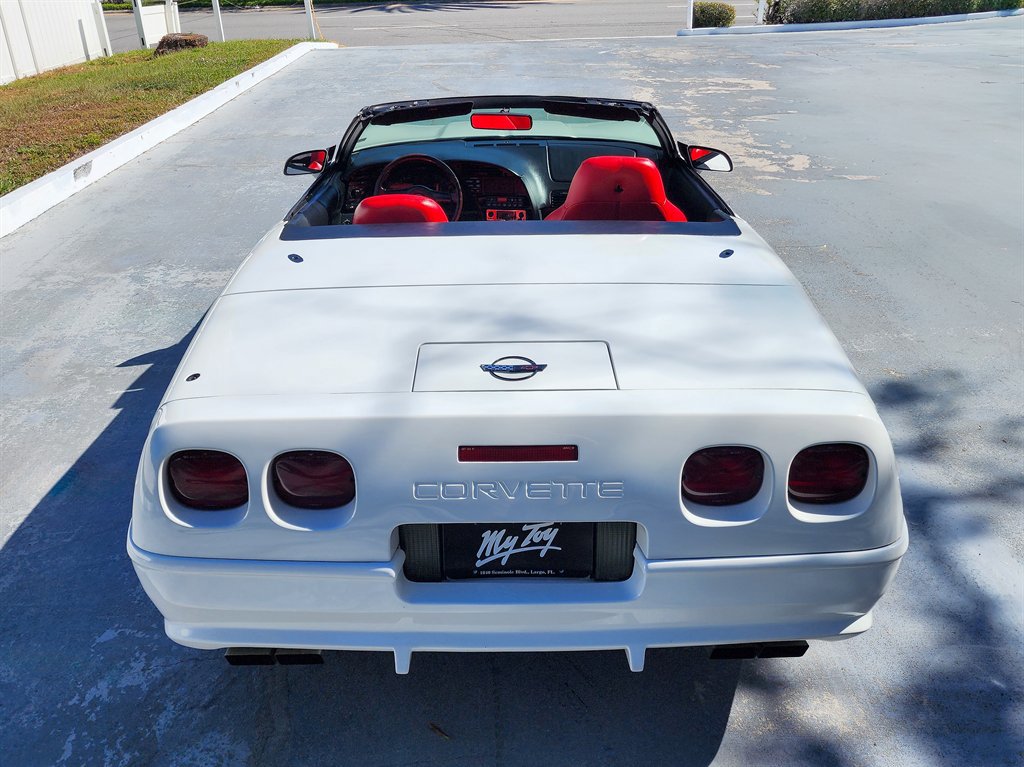 Used 1995 Chevrolet Corvette Convertible image 7