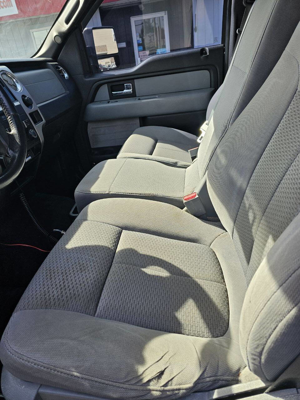 Used 2012 Ford F150 XLT w/ XLT Chrome Pkg image 12