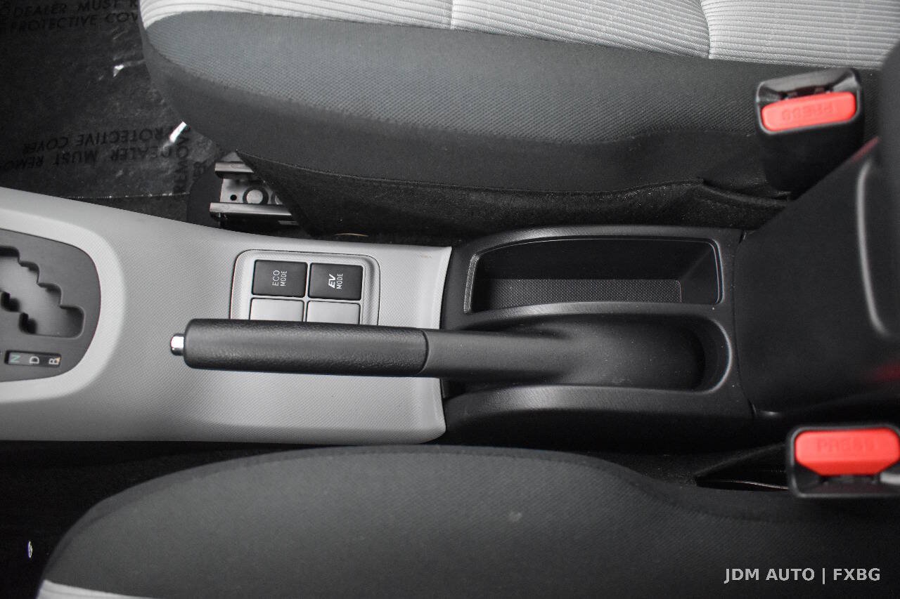 Used 2012 Toyota Prius C Three FWD image 27