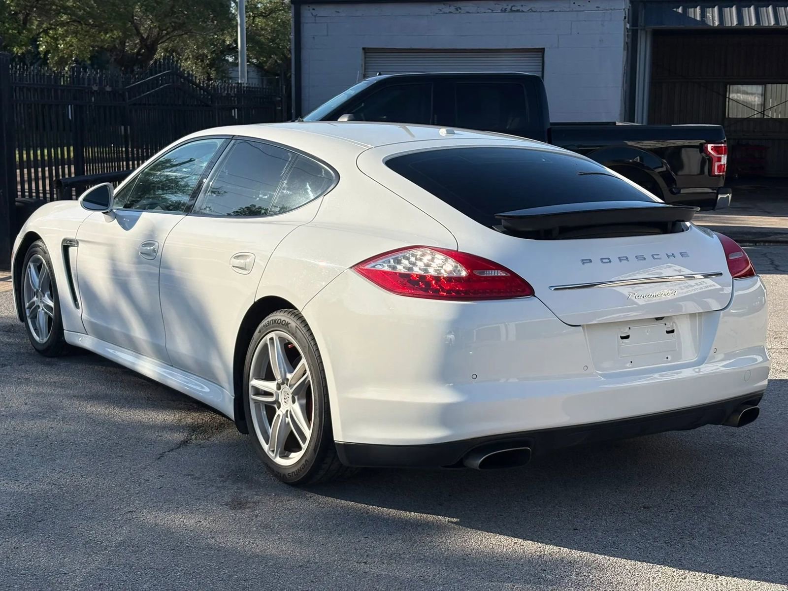 Used 2012 Porsche Panamera 4 image 5
