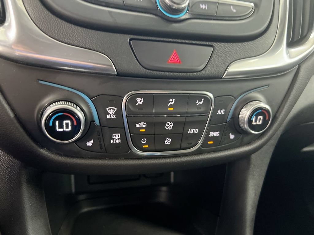 Used 2021 Chevrolet Equinox LT FWD image 16