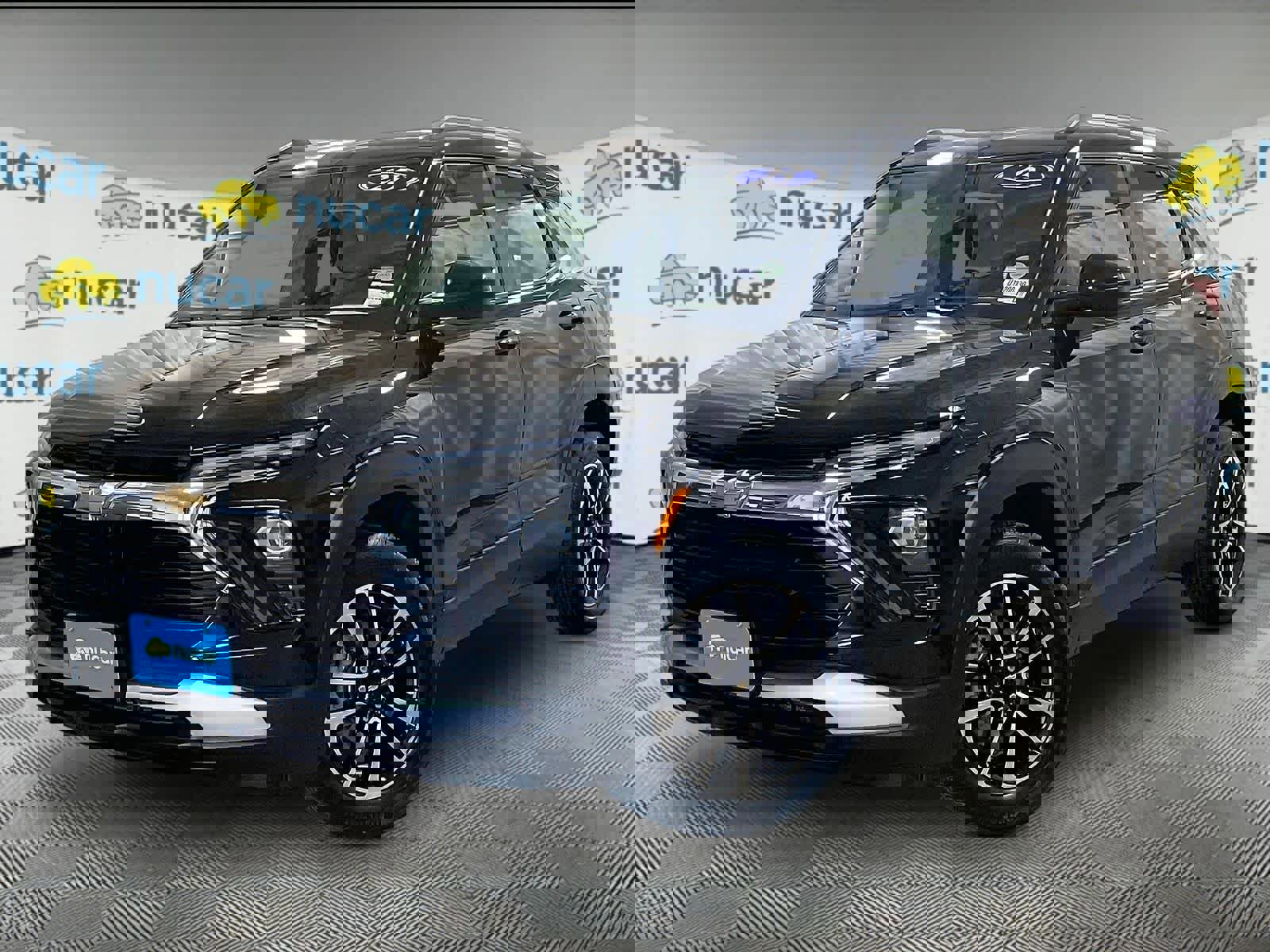 Used 2025 Chevrolet TrailBlazer LT AWD/4WD image 3