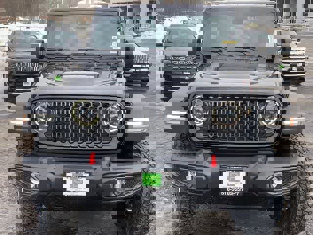 New 2025 Jeep Wrangler Unlimited Rubicon w/ Technology Group image 2