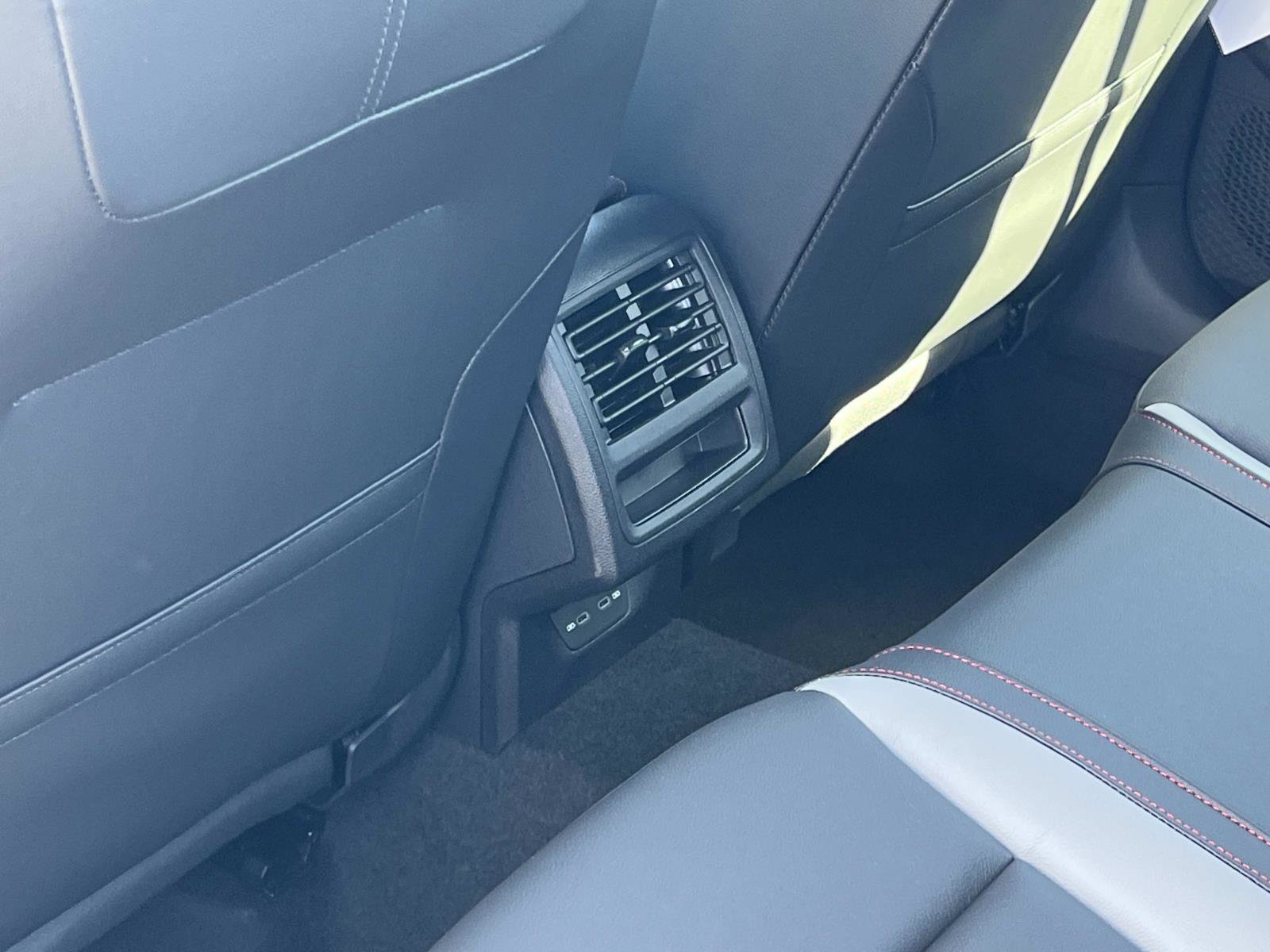 New 2026 Volkswagen GTI SE FWD image 25