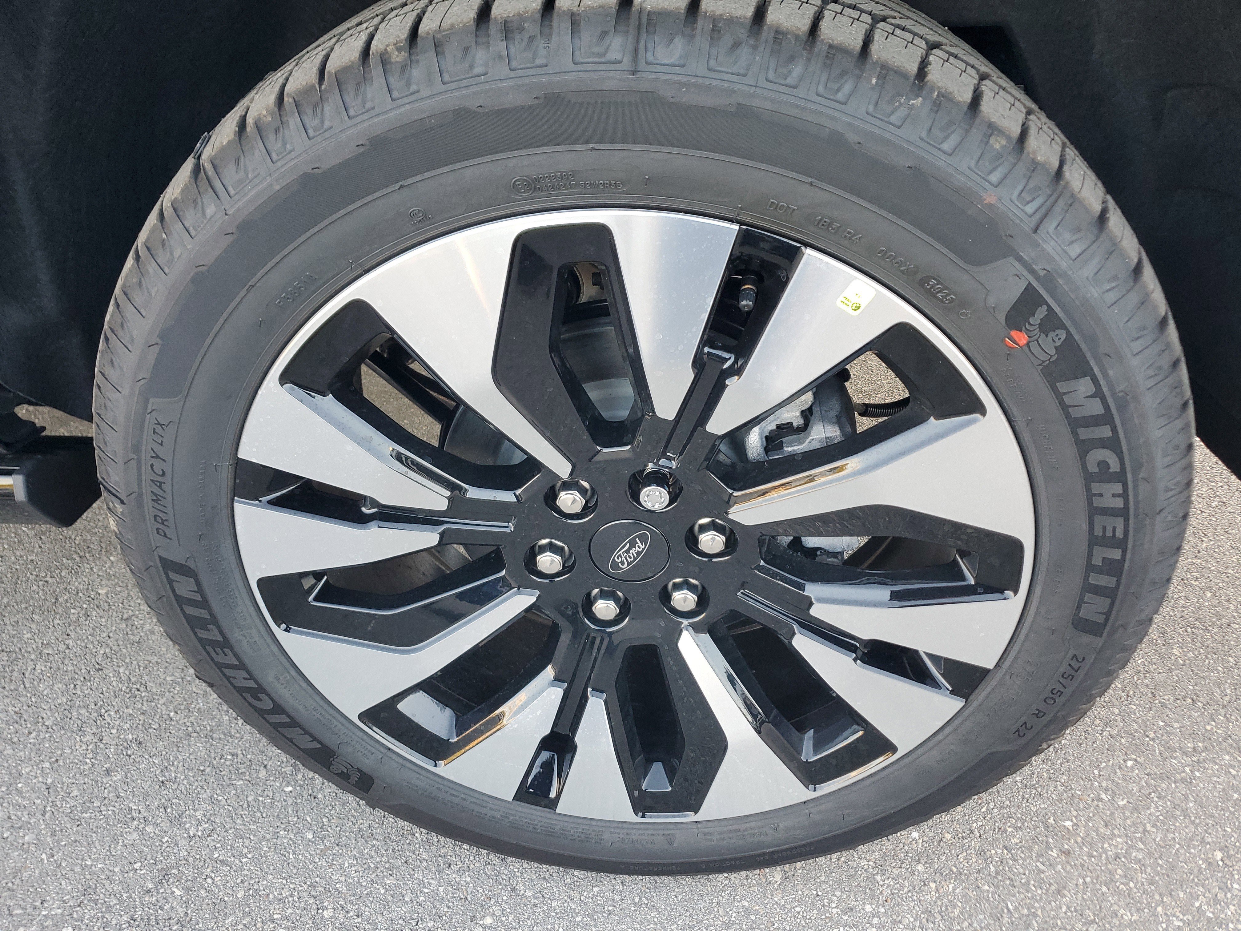 New 2025 Ford Expedition Max Platinum w/ Driver's Package image 7