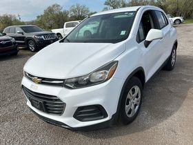 Used 2017 Chevrolet Trax LS w/ Fleet Convenience Package image 1