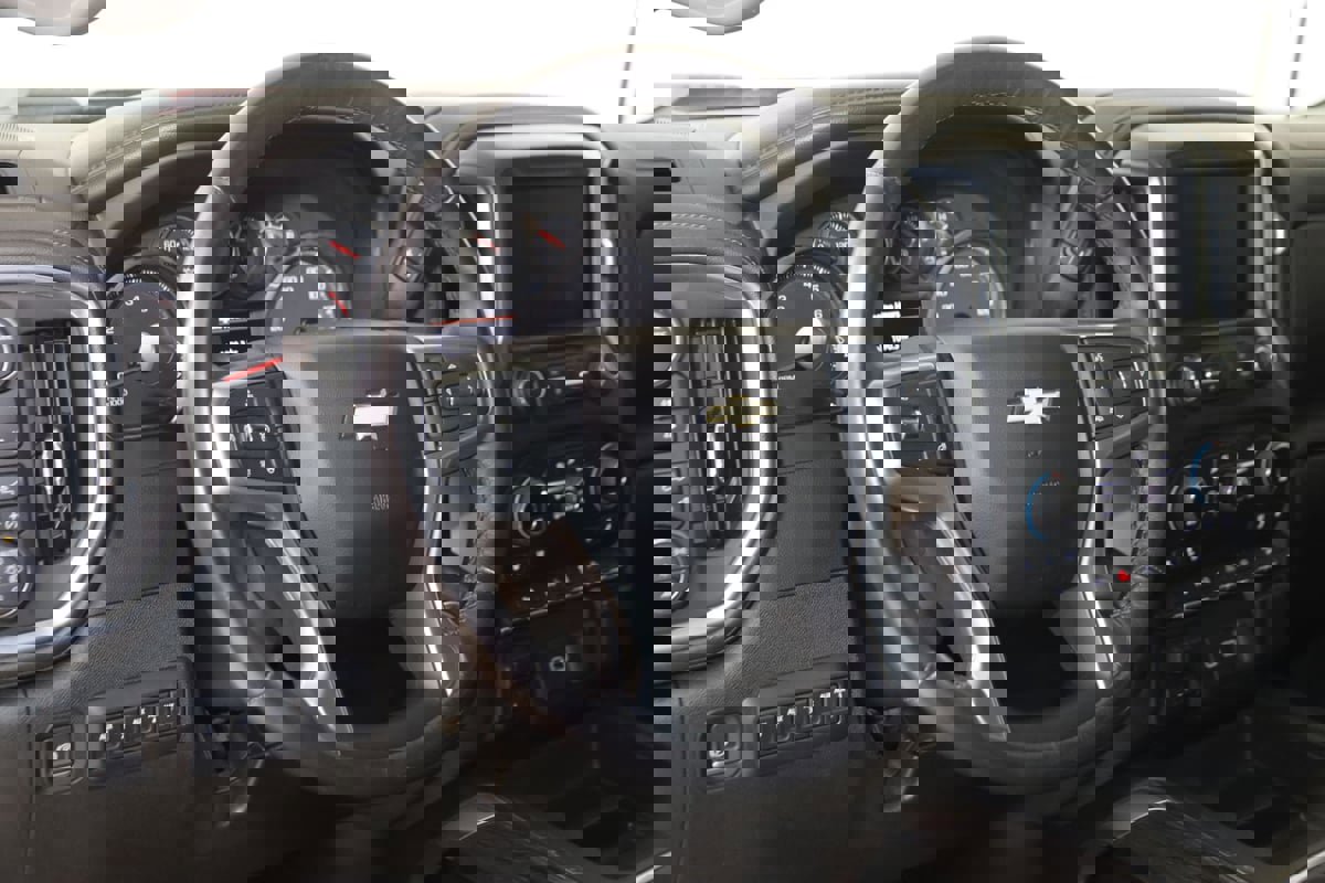 Used 2022 Chevrolet Silverado 2500 LTZ w/ LTZ Plus Package image 6