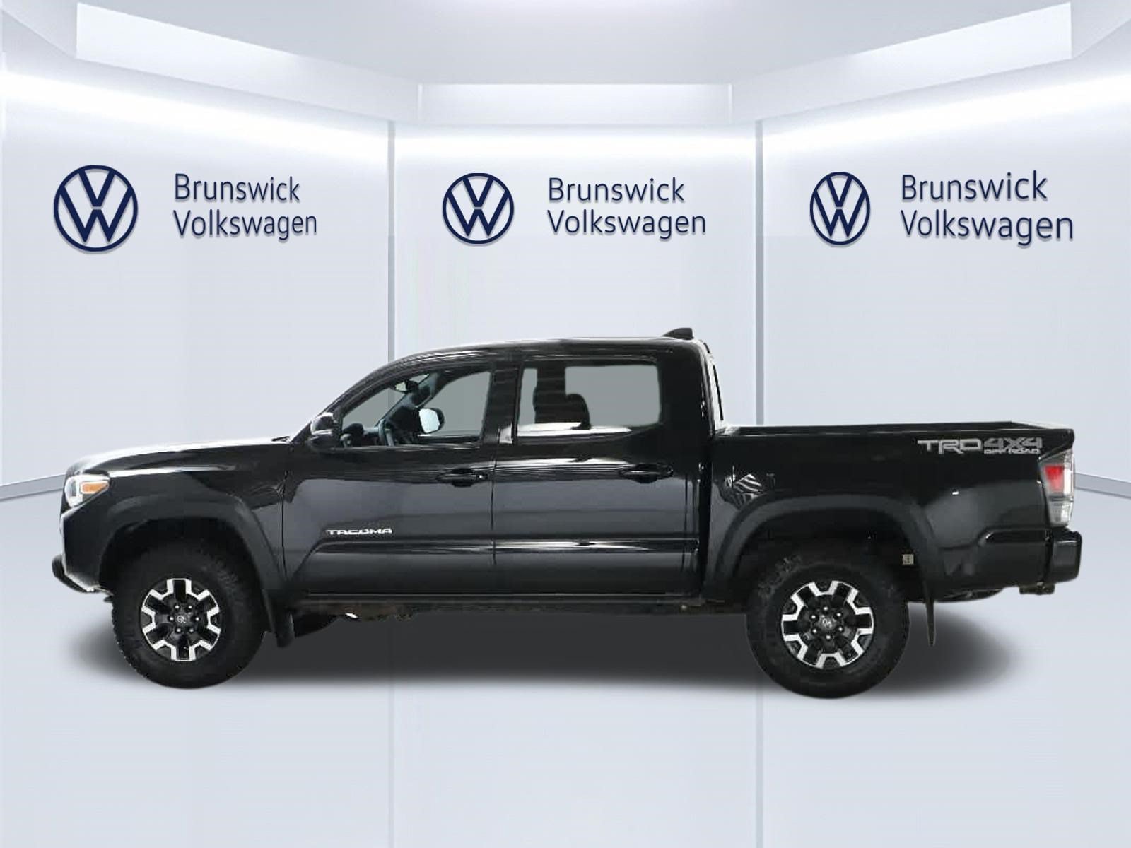 Certified 2020 Toyota Tacoma TRD Off-Road w/ Technology Package AWD/4WD image 39