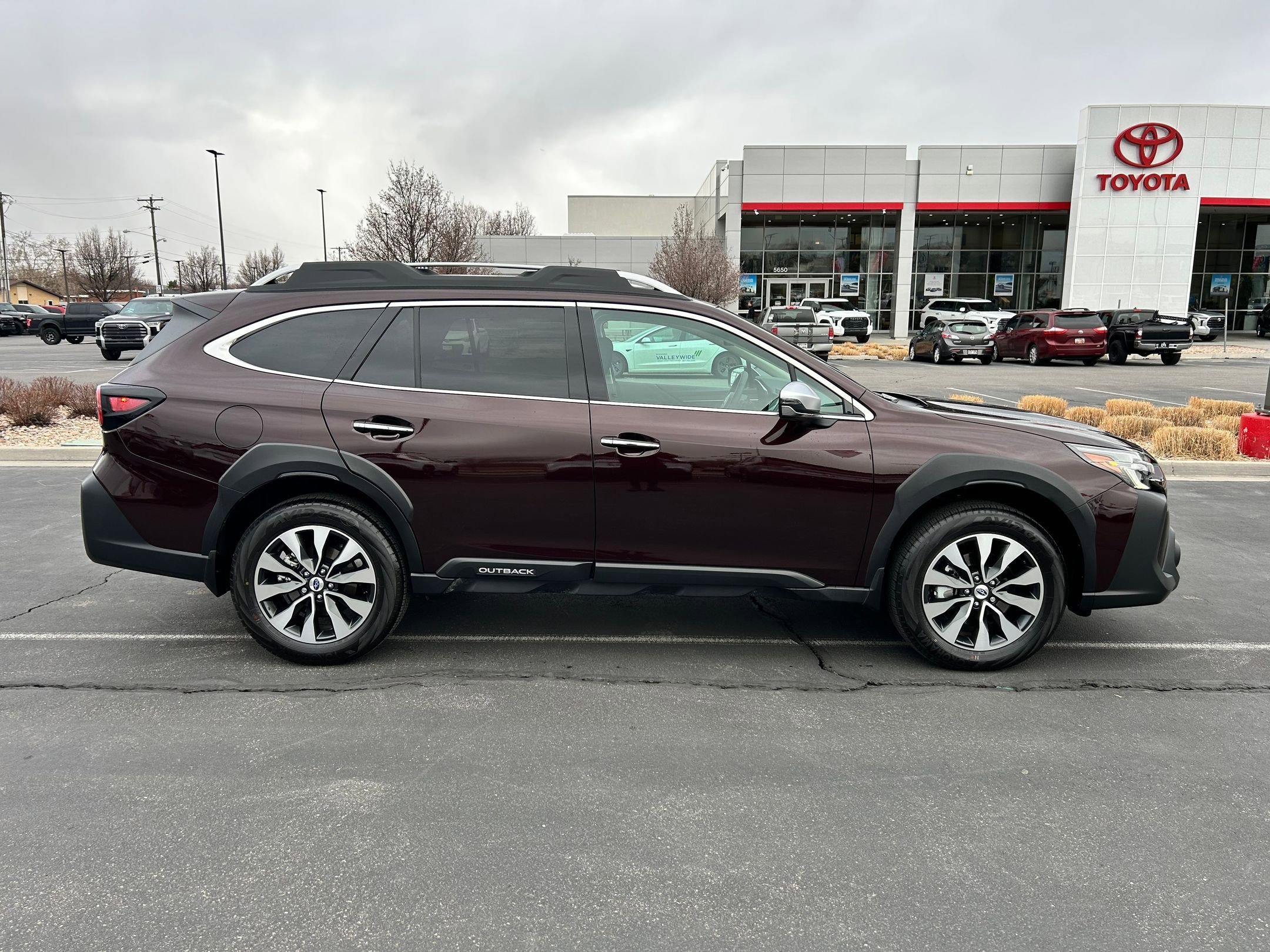 Used 2025 Subaru Outback Touring XT w/ Popular Package #2 image 6