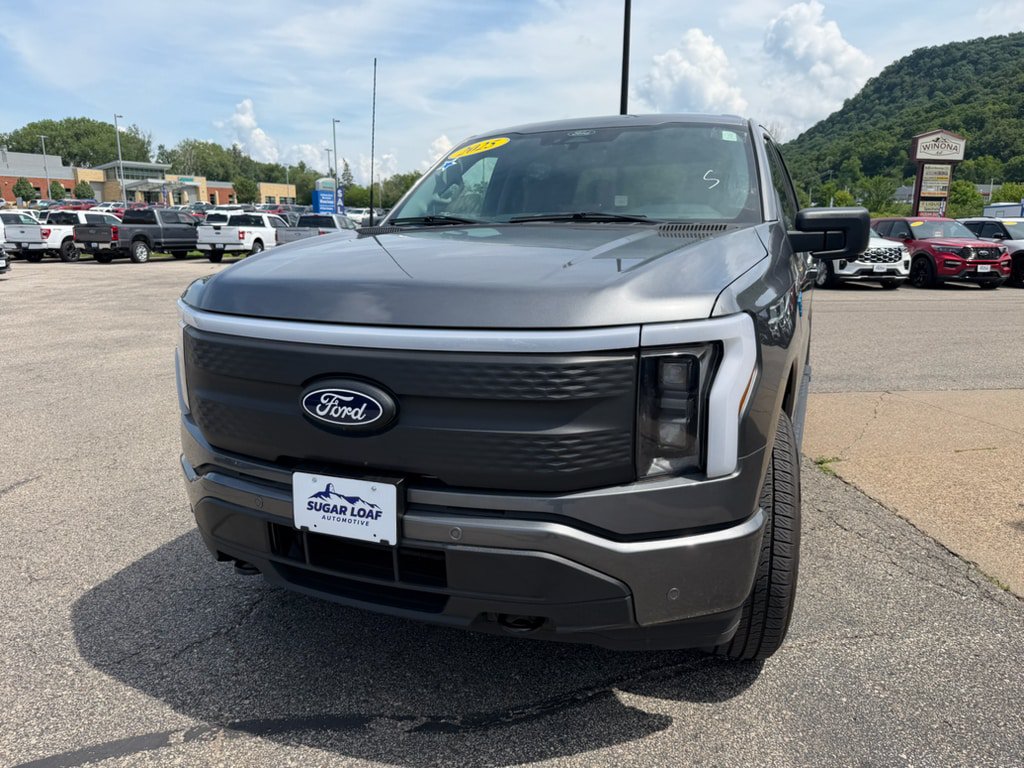 Used 2025 Ford F150 Lightning Flash AWD/4WD image 2
