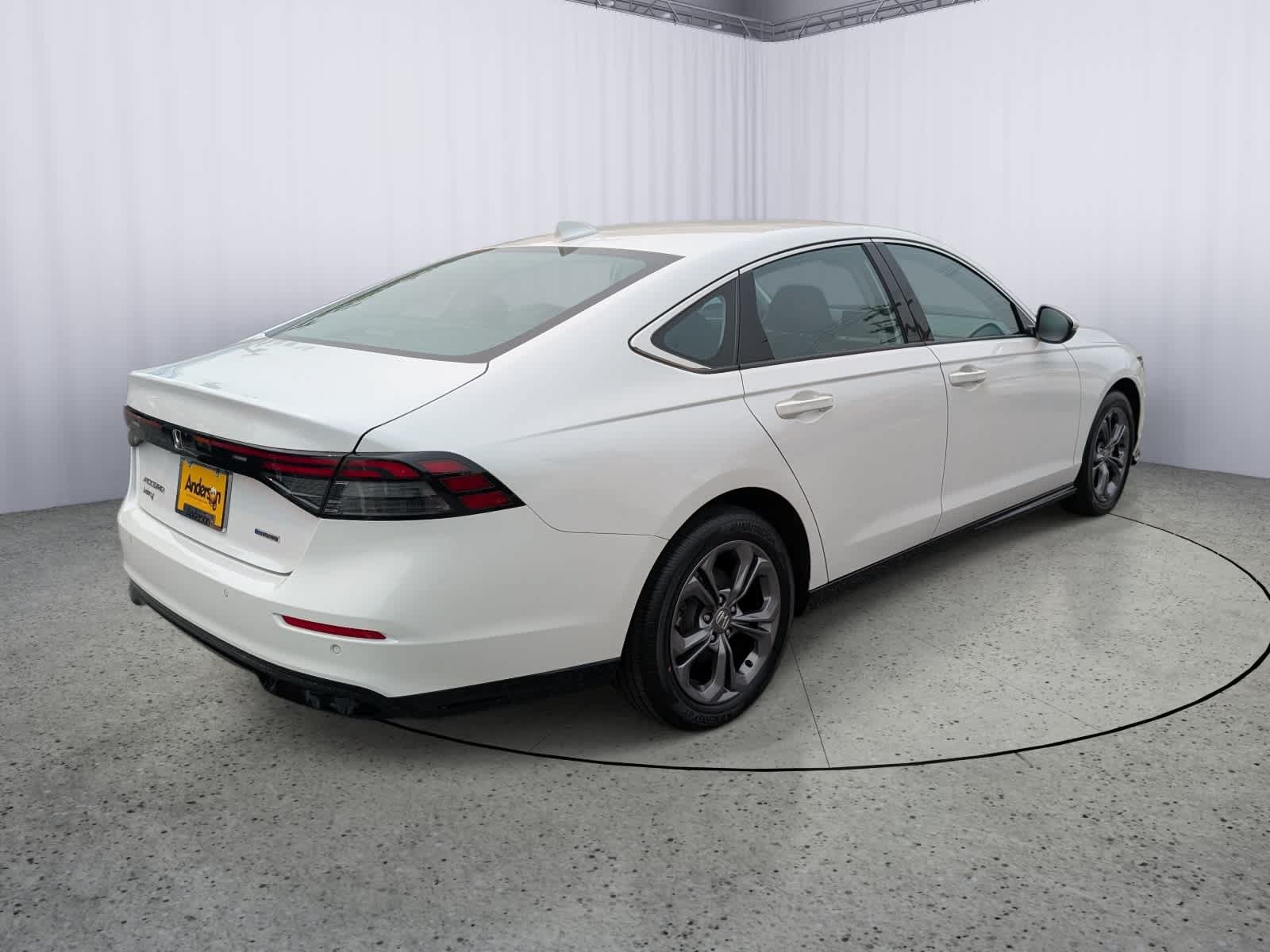 Certified 2025 Honda Accord EX-L image 3