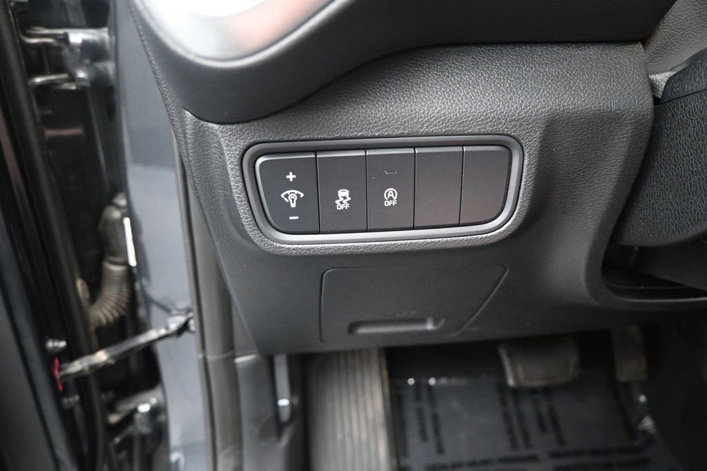 Certified 2024 Kia Soul LX w/ Option Group 015 FWD image 28