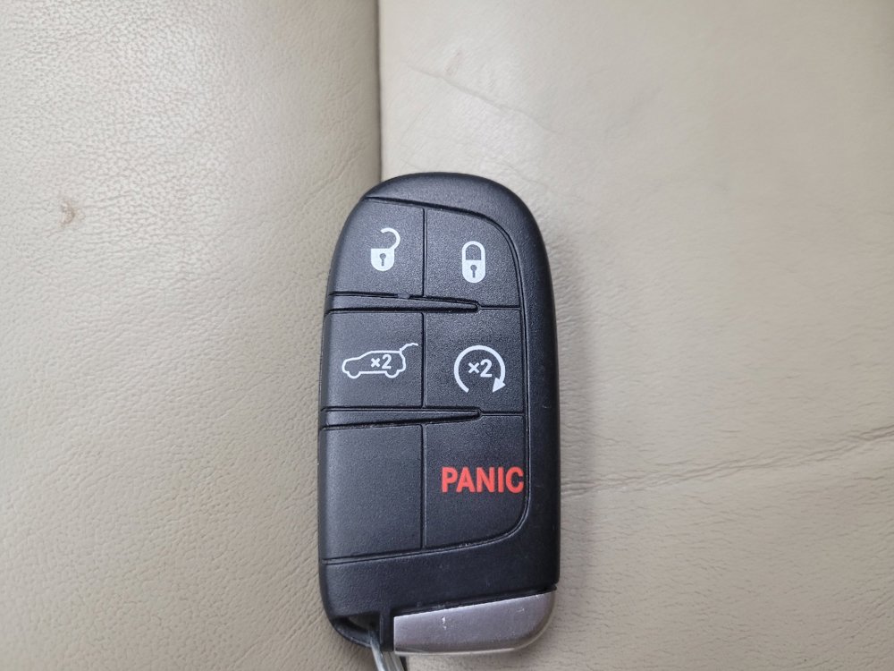 Used 2014 Jeep Grand Cherokee Limited image 32