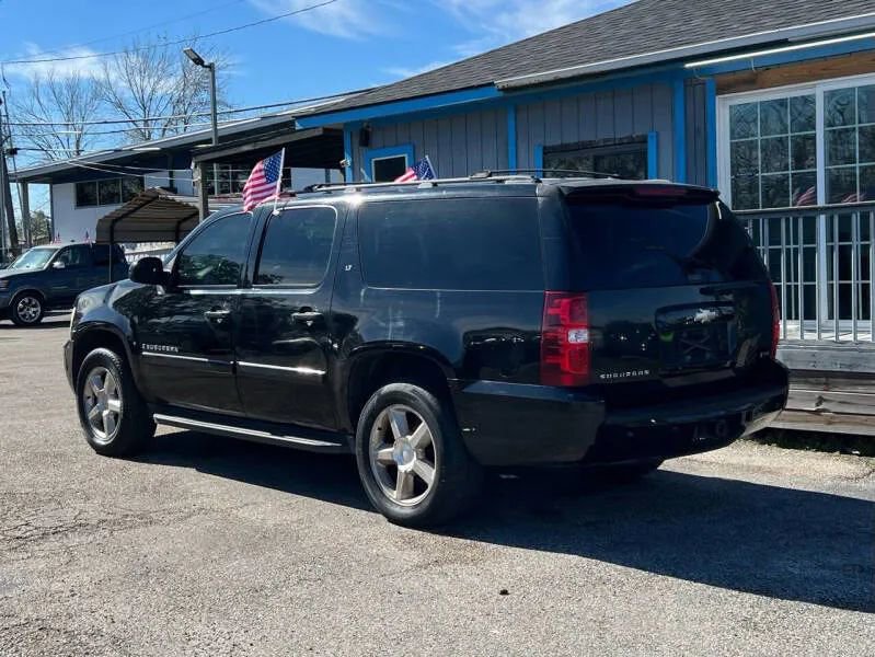 Used 2008 Chevrolet Suburban LT w/ LT Preferred Equipment Group image 8