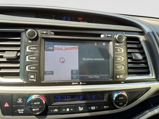 Used 2015 Toyota Highlander Limited Platinum AWD/4WD image 17