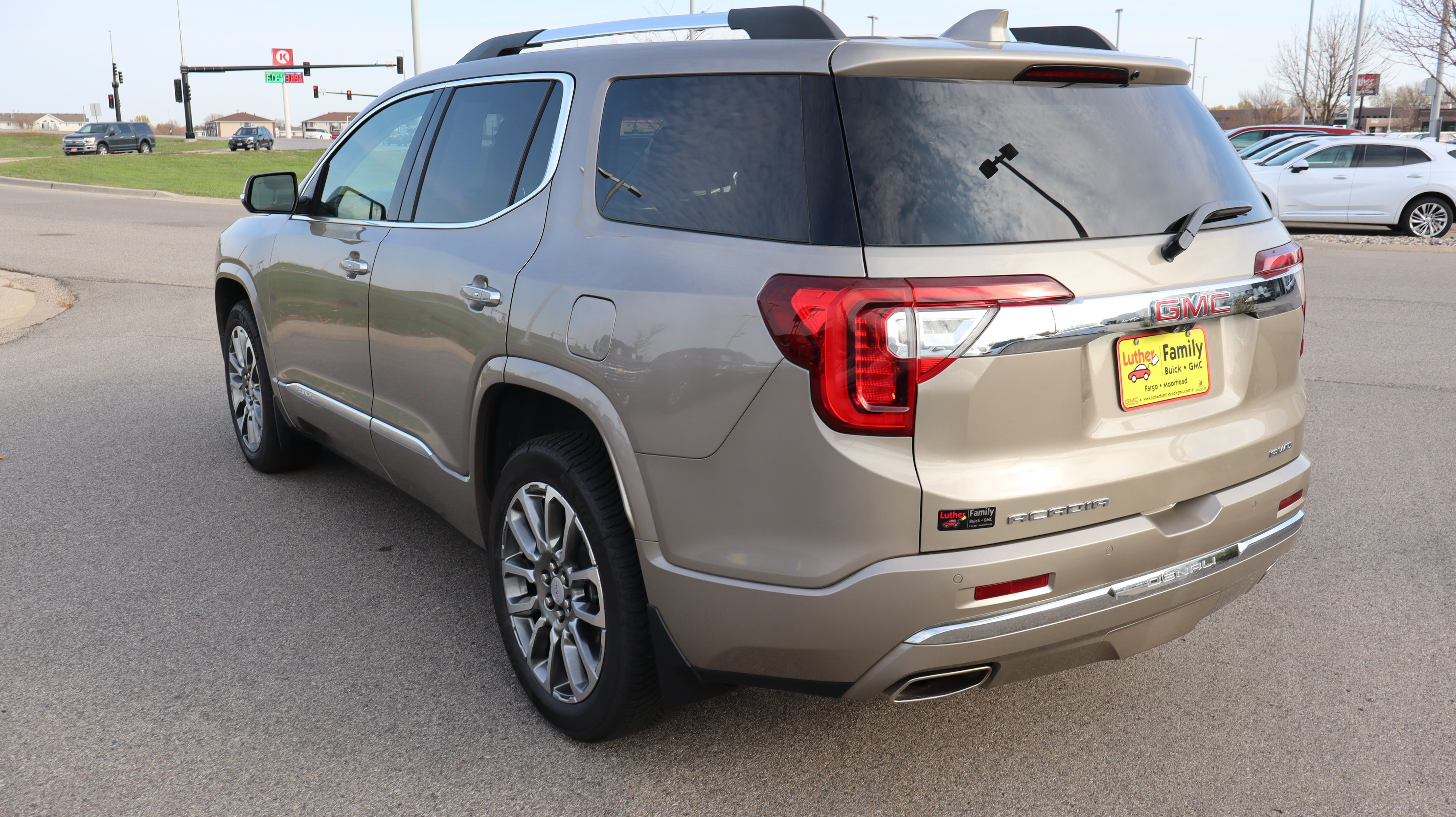 Certified 2023 GMC Acadia Denali w/ Denali Ultimate Package AWD/4WD image 5