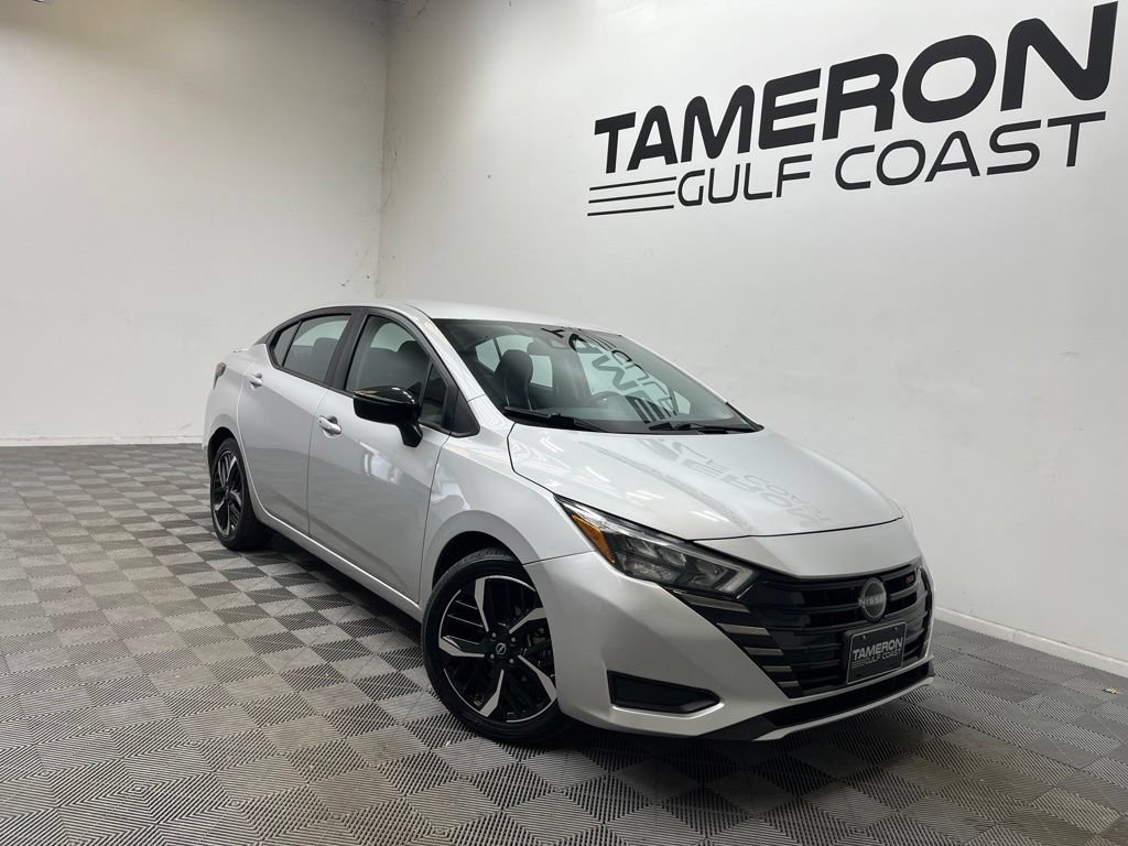 Used 2024 Nissan Versa SR FWD image 1